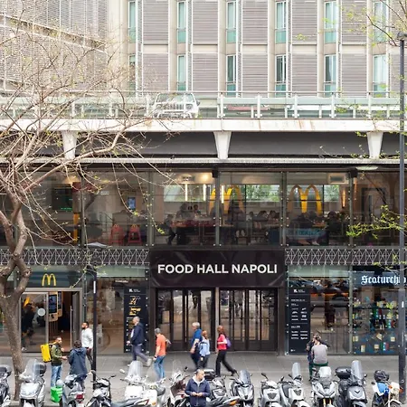Hub * Naples